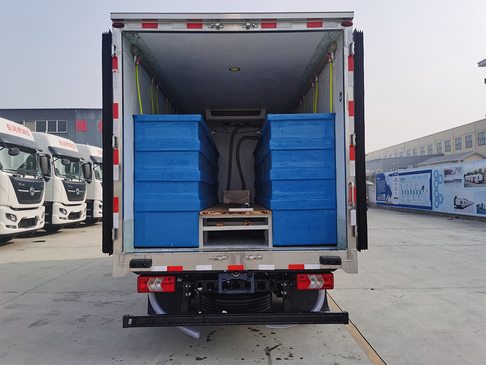 江鈴凱運4米2鮮活水產品運輸車圖片3